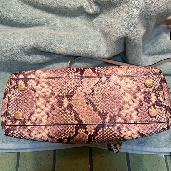 Michael Kors Handbag - Picture 5 of 8